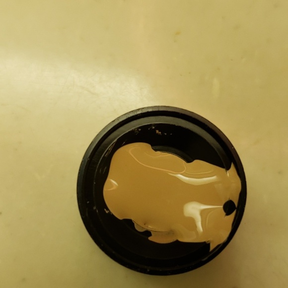 Makeup - Picture 2 of 2